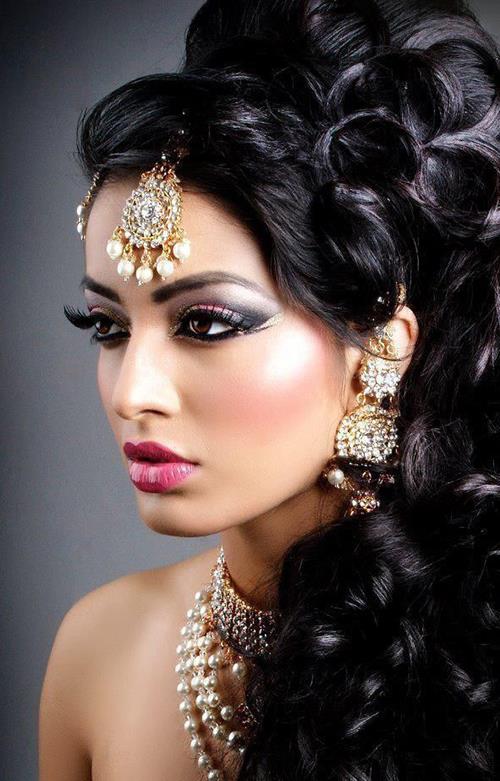 Flower Hairstyles For Weddings In India