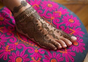 18 Outstanding Leg Mehndi Designs - Womentriangle