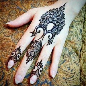 Beautiful Feather Henna Designs You Will Love To Try