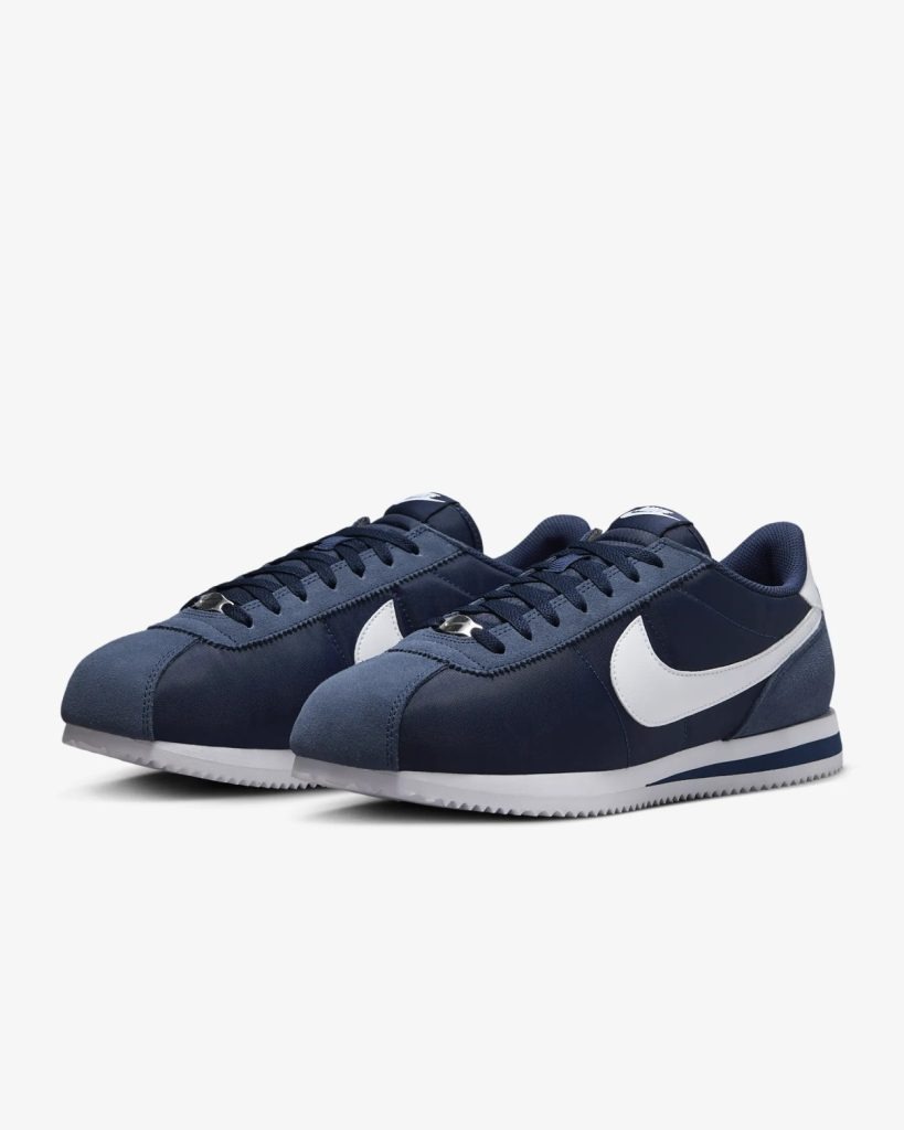 Nike cortez.